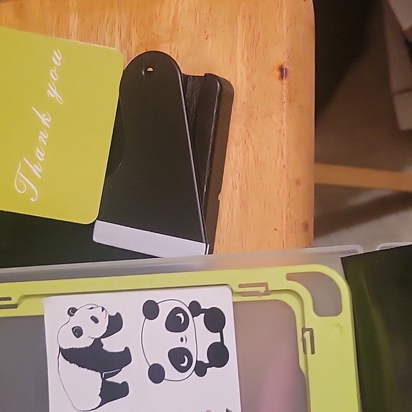 Screen Protector And Install Kit For Iphone 15 Pro 2pack - Picture 3 of 4